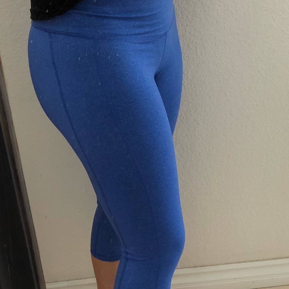 Mid rise Compression Crop Leggings